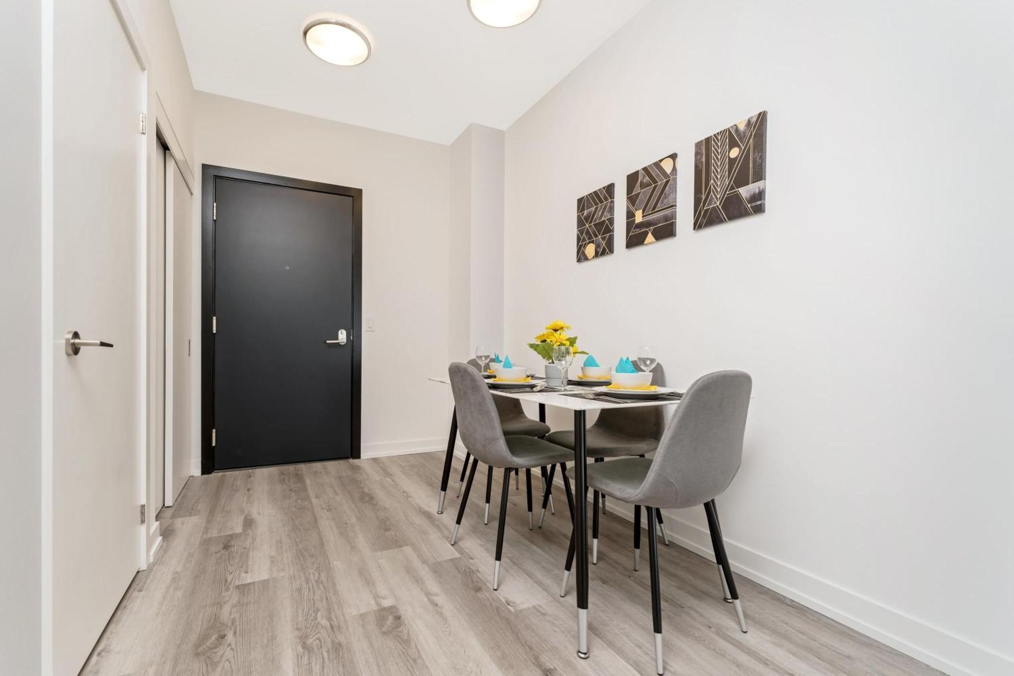 Luxury 1Br King Bed Unit - Private Balcony Leilighet Kitchener Eksteriør bilde