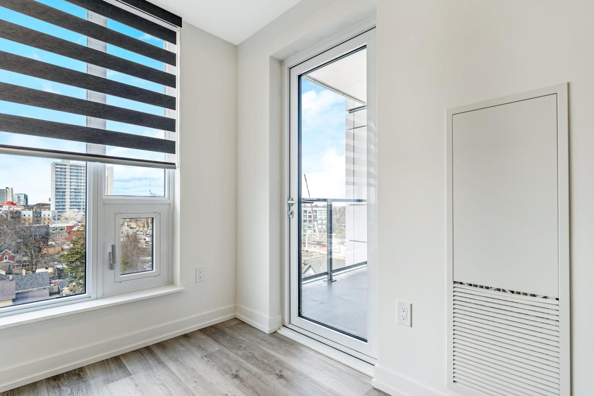 Luxury 1Br King Bed Unit - Private Balcony Leilighet Kitchener Eksteriør bilde